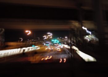 Ausfahrt der Autos aus dem Tiergartentunnel am Hauptbahnhof