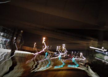 Ausfahrt der Autos aus dem Tiergartentunnel am Hauptbahnhof